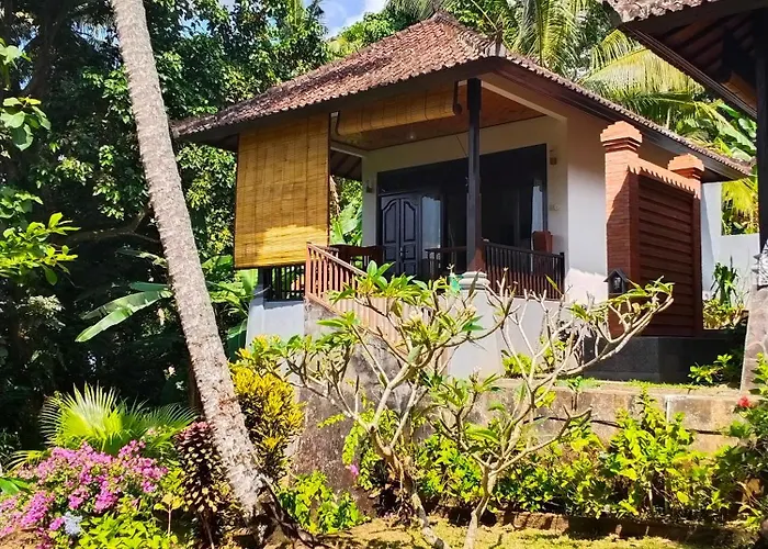 Alam Bukit Гостевой дом Карангасем